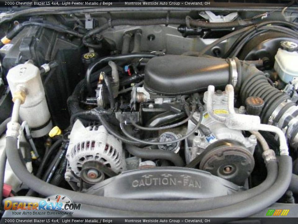 2000 Chevrolet Blazer LS 4x4 Light Pewter Metallic / Beige Photo #28