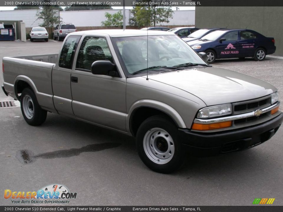 2003 Chevrolet S10 Extended Cab Light Pewter Metallic / Graphite Photo #1