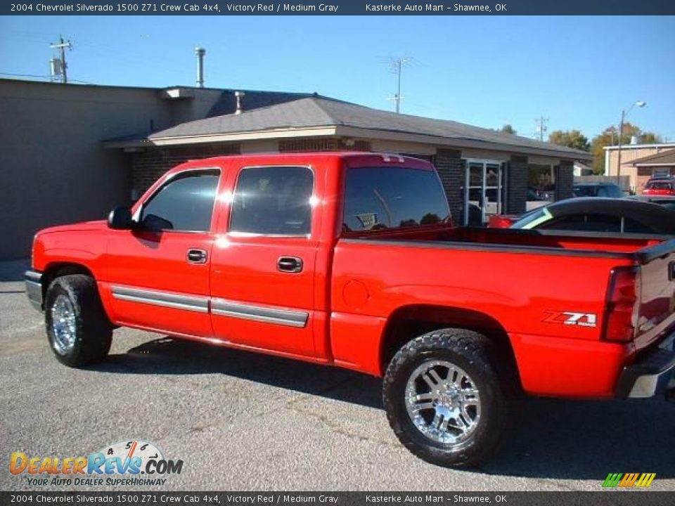 2004 Chevrolet Silverado 1500 Z71 Crew Cab 4x4 Victory Red / Medium Gray Photo #4