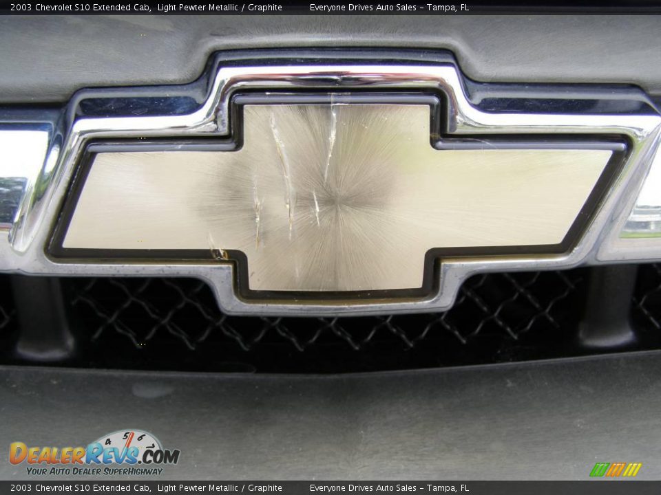 2003 Chevrolet S10 Extended Cab Light Pewter Metallic / Graphite Photo #12