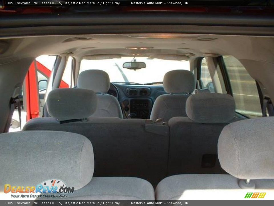 2005 Chevrolet TrailBlazer EXT LS Majestic Red Metallic / Light Gray Photo #10