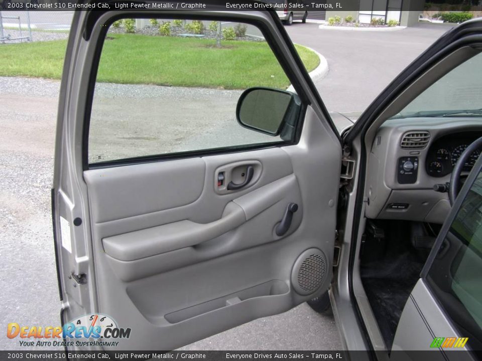 2003 Chevrolet S10 Extended Cab Light Pewter Metallic / Graphite Photo #28