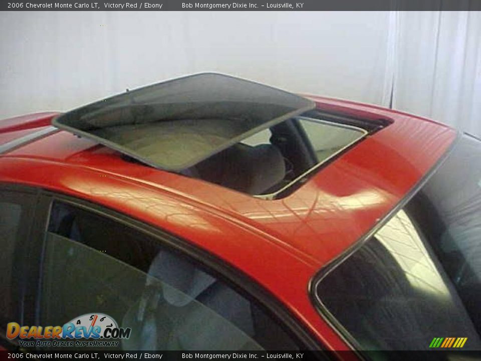 2006 Chevrolet Monte Carlo LT Victory Red / Ebony Photo #5