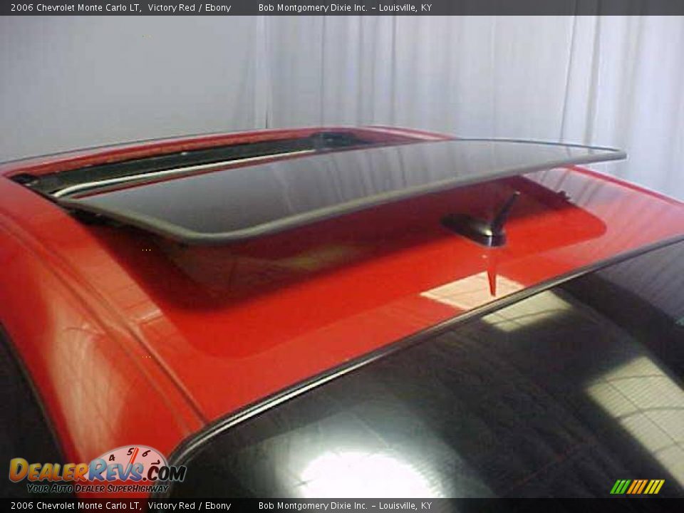 2006 Chevrolet Monte Carlo LT Victory Red / Ebony Photo #31