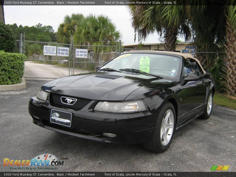 2000 Ford Mustang GT Convertible Black / Medium Parchment Photo #7