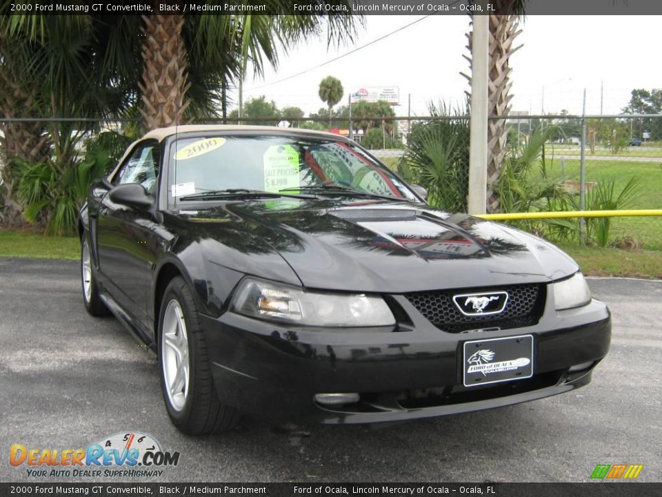 2000 Ford Mustang GT Convertible Black / Medium Parchment Photo #9