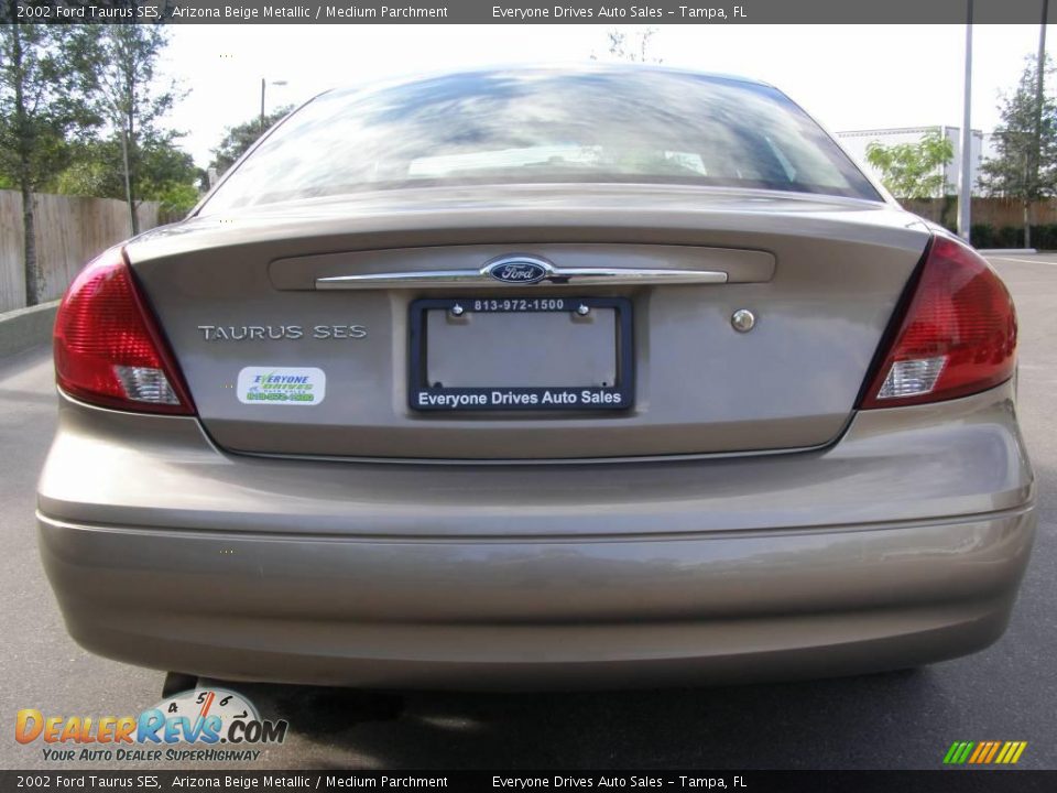 2002 Ford Taurus SES Arizona Beige Metallic / Medium Parchment Photo #4