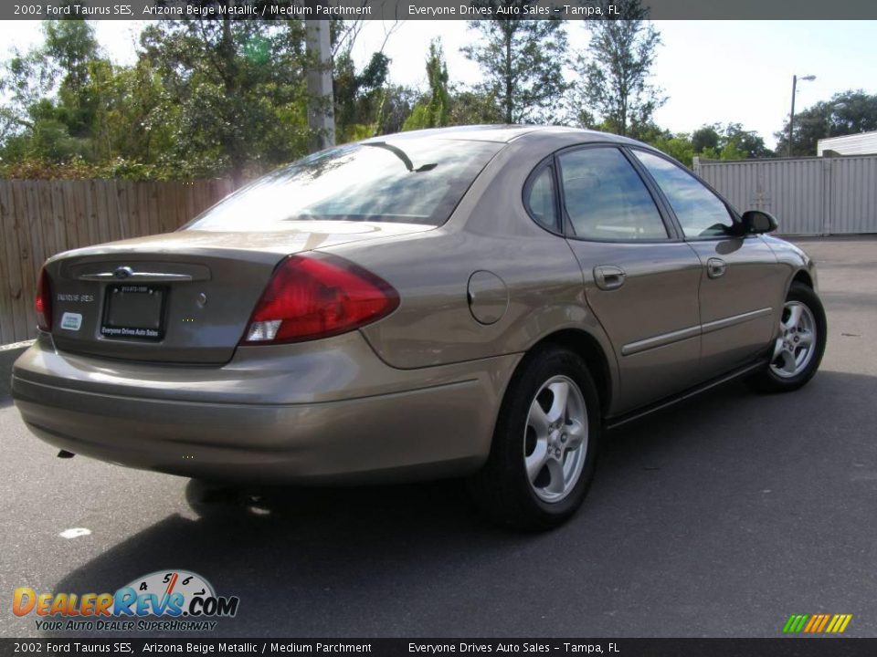 2002 Ford Taurus SES Arizona Beige Metallic / Medium Parchment Photo #5