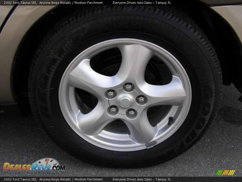 2002 Ford Taurus SES Arizona Beige Metallic / Medium Parchment Photo #9
