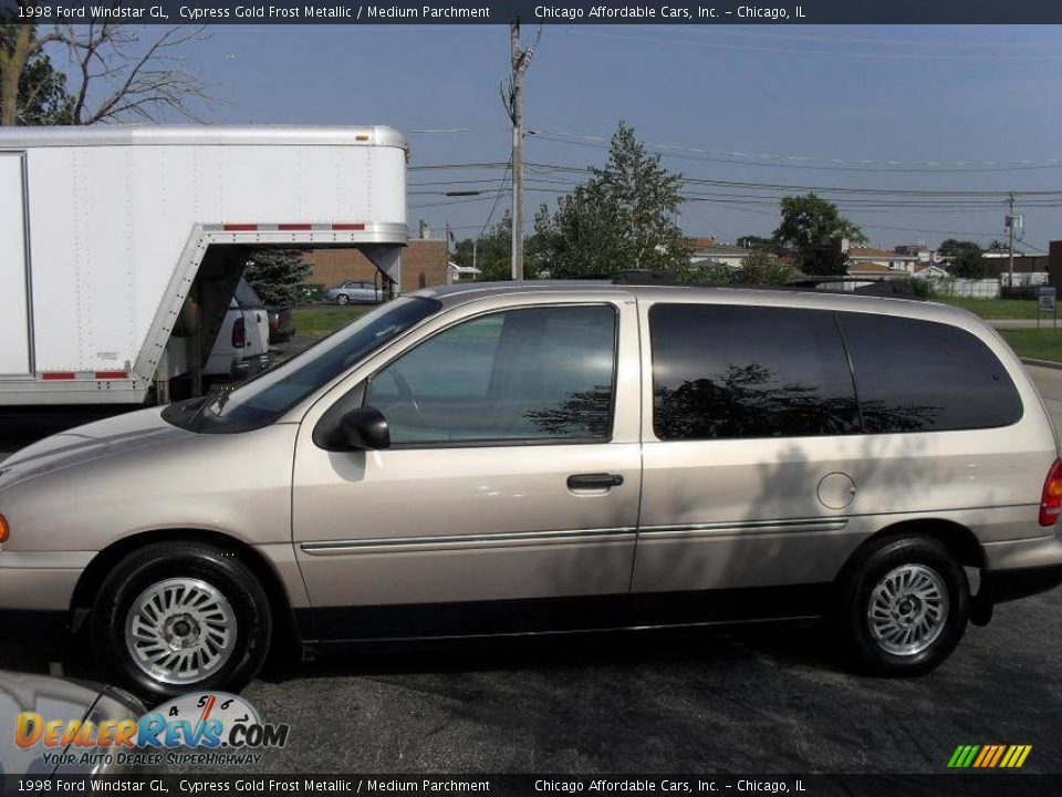 1998 Ford Windstar GL Cypress Gold Frost Metallic / Medium Parchment Photo #4