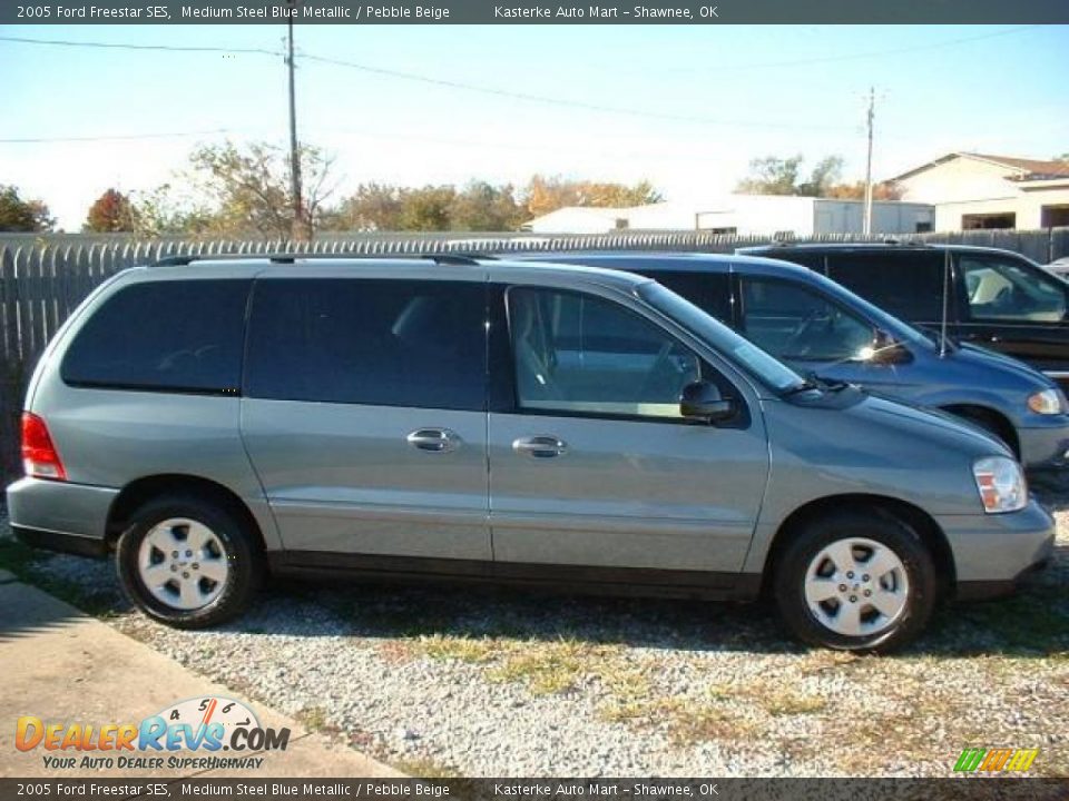 2005 Ford Freestar SES Medium Steel Blue Metallic / Pebble Beige Photo #2