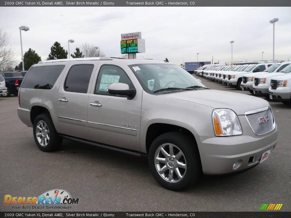 2009 GMC Yukon XL Denali AWD Silver Birch Metallic / Ebony Photo #1
