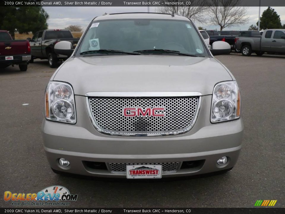 2009 GMC Yukon XL Denali AWD Silver Birch Metallic / Ebony Photo #2