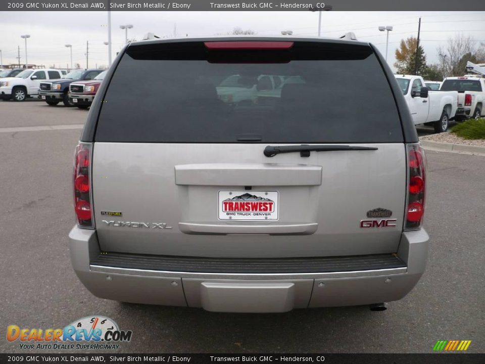 2009 GMC Yukon XL Denali AWD Silver Birch Metallic / Ebony Photo #4
