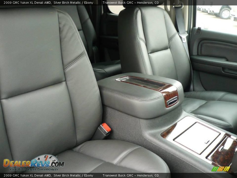 2009 GMC Yukon XL Denali AWD Silver Birch Metallic / Ebony Photo #5