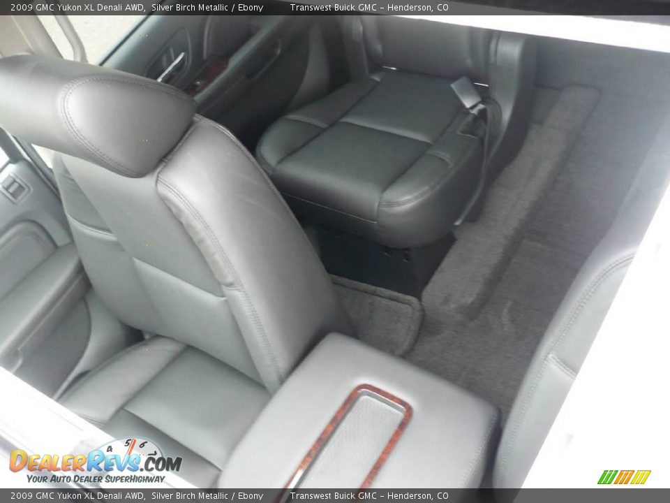 2009 GMC Yukon XL Denali AWD Silver Birch Metallic / Ebony Photo #8
