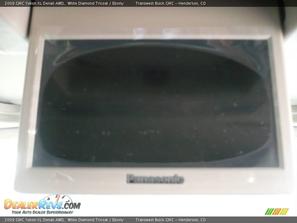 2009 GMC Yukon XL Denali AWD White Diamond Tricoat / Ebony Photo #7