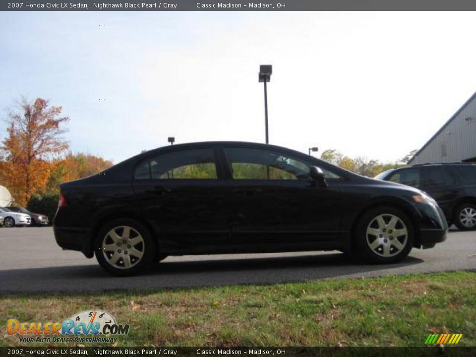 2007 Honda Civic LX Sedan Nighthawk Black Pearl / Gray Photo #4