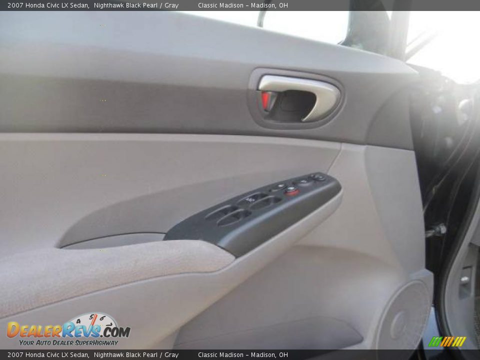 2007 Honda Civic LX Sedan Nighthawk Black Pearl / Gray Photo #11