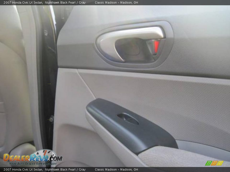 2007 Honda Civic LX Sedan Nighthawk Black Pearl / Gray Photo #16