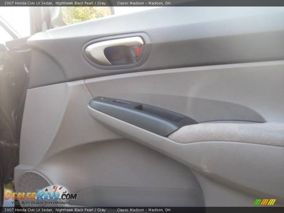 2007 Honda Civic LX Sedan Nighthawk Black Pearl / Gray Photo #18