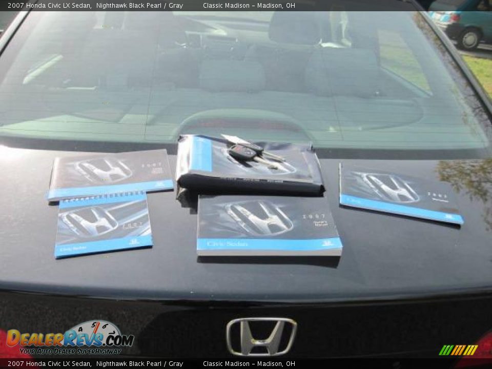 2007 Honda Civic LX Sedan Nighthawk Black Pearl / Gray Photo #31