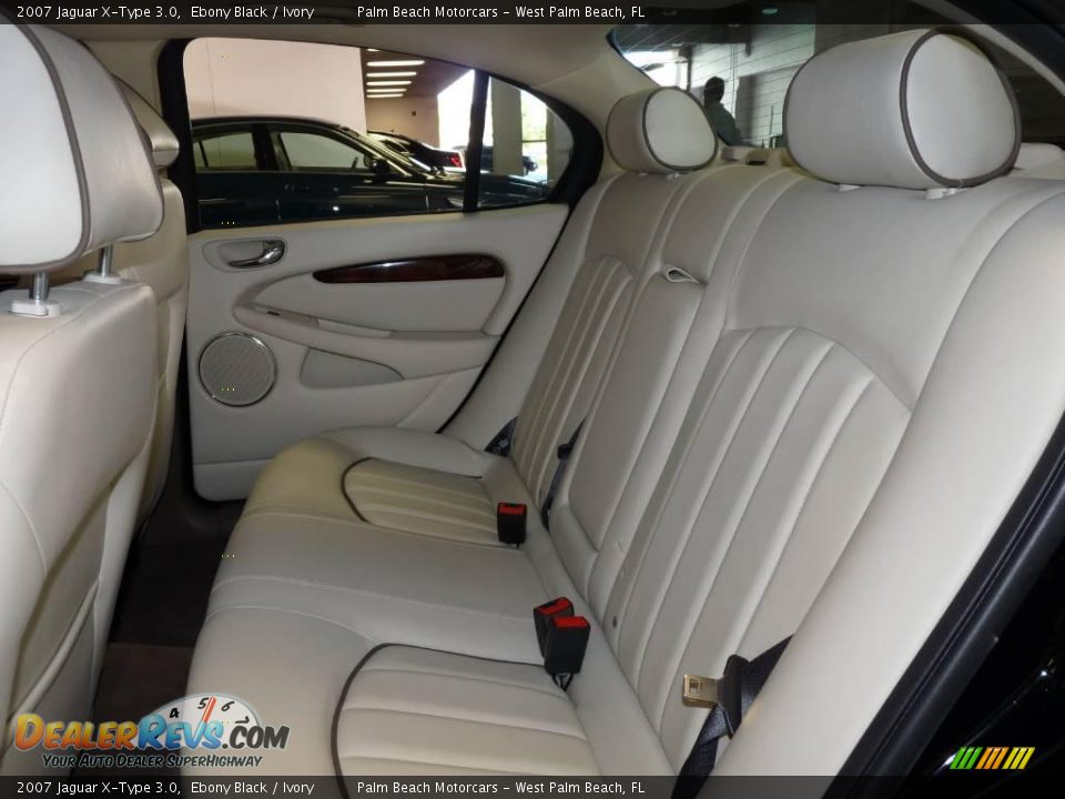 2007 Jaguar X-Type 3.0 Ebony Black / Ivory Photo #23