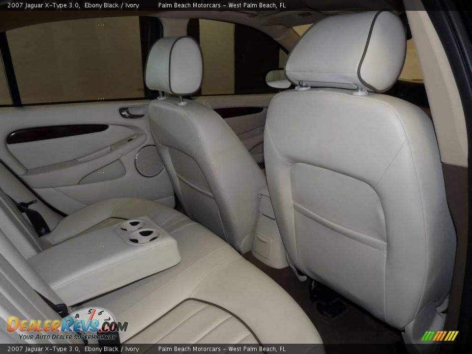2007 Jaguar X-Type 3.0 Ebony Black / Ivory Photo #24