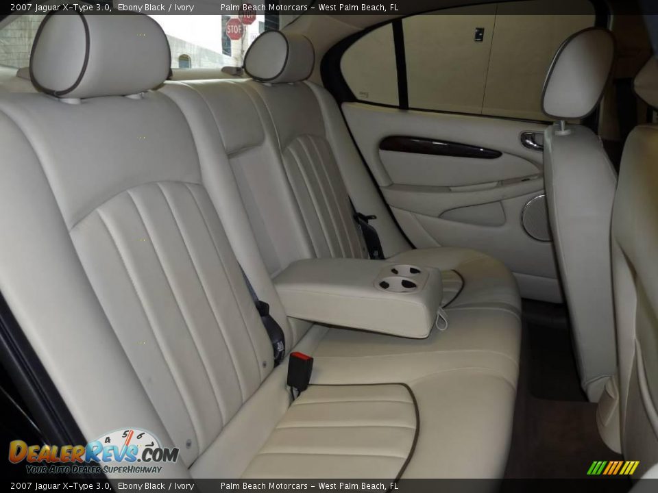 2007 Jaguar X-Type 3.0 Ebony Black / Ivory Photo #25