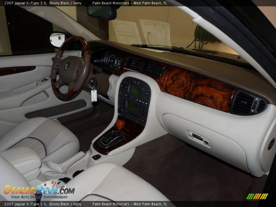 2007 Jaguar X-Type 3.0 Ebony Black / Ivory Photo #26