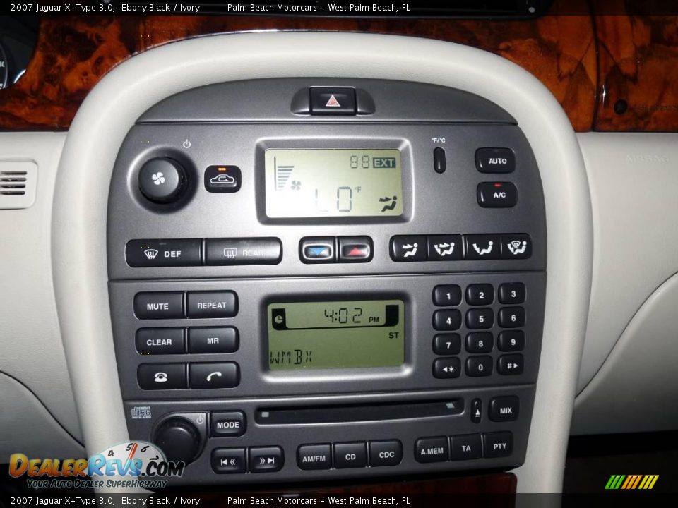 2007 Jaguar X-Type 3.0 Ebony Black / Ivory Photo #32