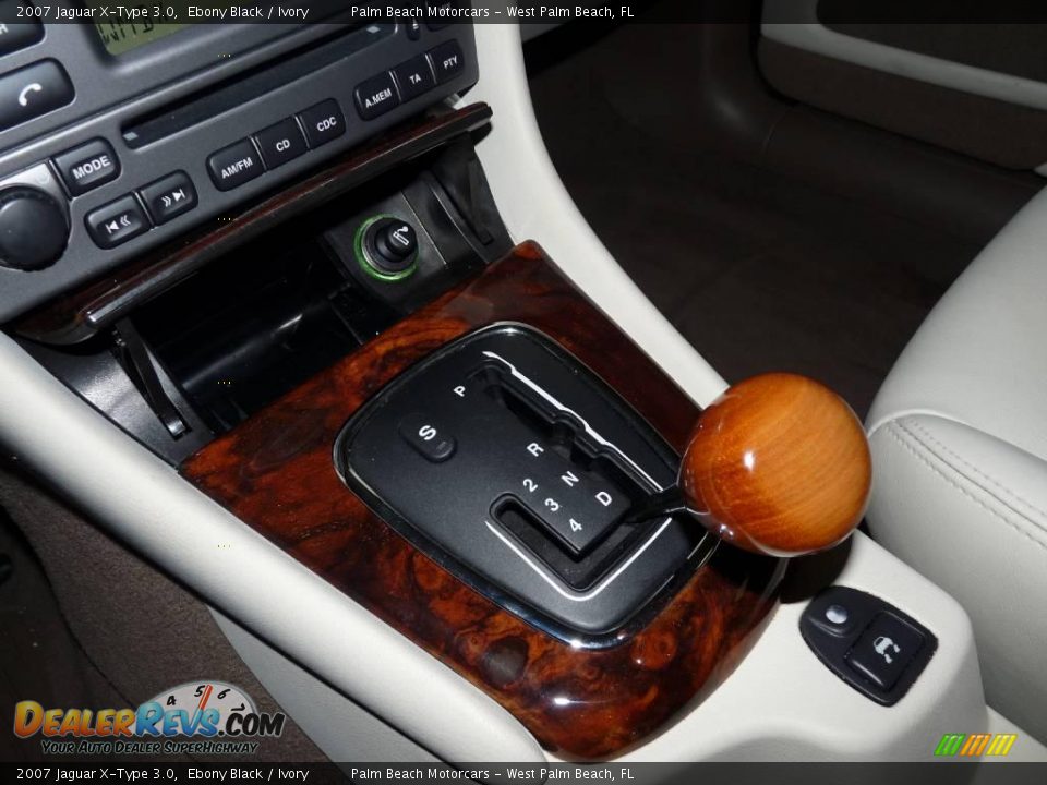 2007 Jaguar X-Type 3.0 Ebony Black / Ivory Photo #33