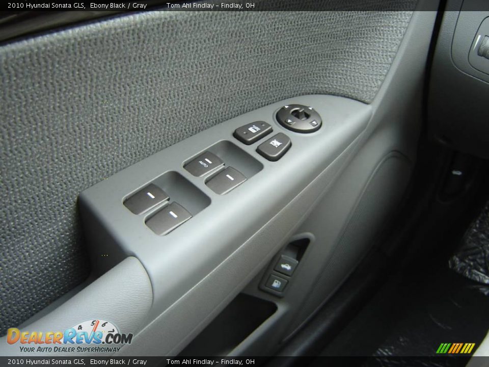 2010 Hyundai Sonata GLS Ebony Black / Gray Photo #17