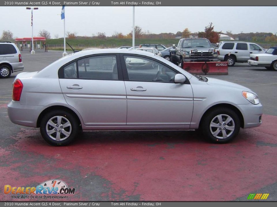 2010 Hyundai Accent GLS 4 Door Platinum Silver / Gray Photo #6