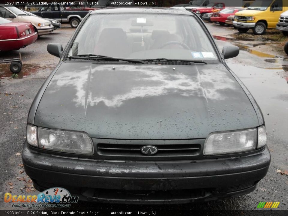 1993 Infiniti G 20 Sedan Black Emerald Pearl / Beige Photo #2