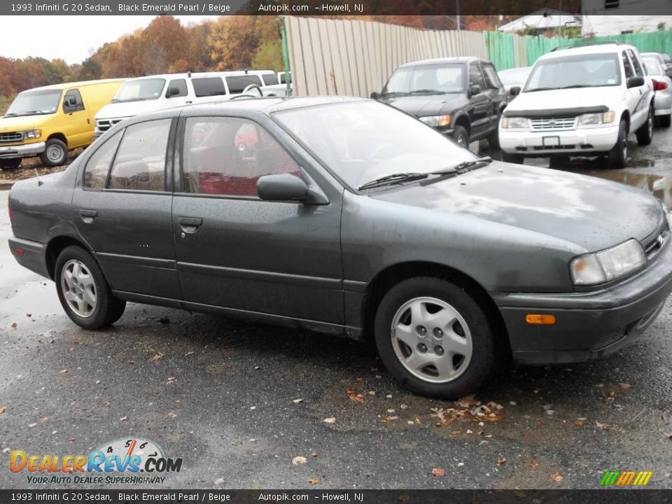 1993 Infiniti G 20 Sedan Black Emerald Pearl / Beige Photo #4