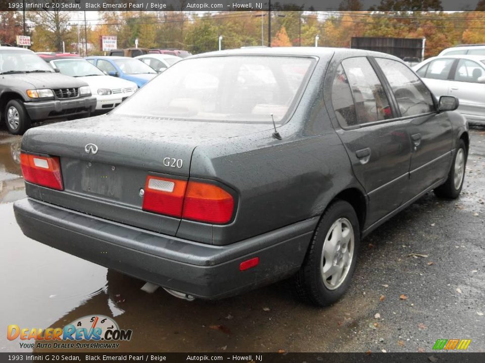 1993 Infiniti G 20 Sedan Black Emerald Pearl / Beige Photo #5