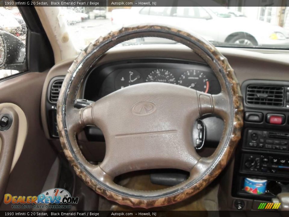 1993 Infiniti G 20 Sedan Black Emerald Pearl / Beige Photo #14