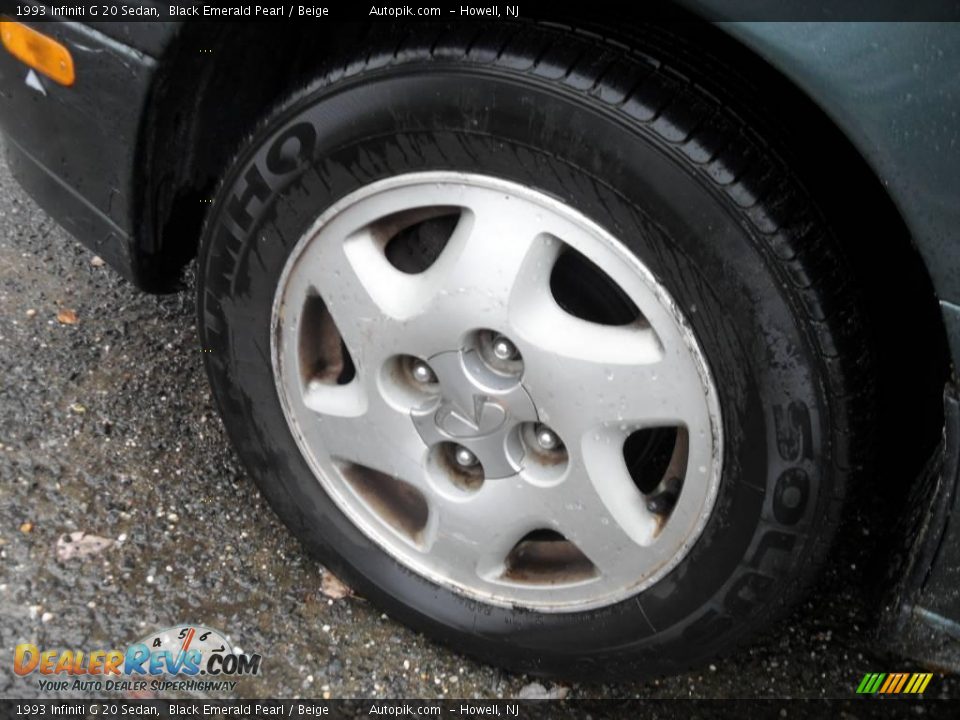 1993 Infiniti G 20 Sedan Black Emerald Pearl / Beige Photo #16