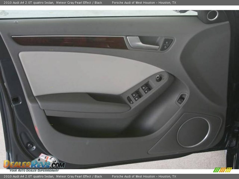 2010 Audi A4 2.0T quattro Sedan Meteor Gray Pearl Effect / Black Photo #17