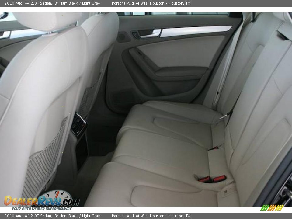 2010 Audi A4 2.0T Sedan Brilliant Black / Light Gray Photo #7