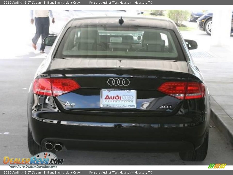 2010 Audi A4 2.0T Sedan Brilliant Black / Light Gray Photo #12