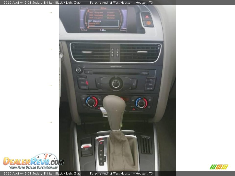 2010 Audi A4 2.0T Sedan Brilliant Black / Light Gray Photo #15