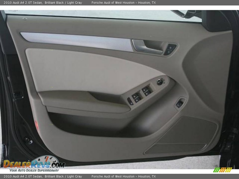2010 Audi A4 2.0T Sedan Brilliant Black / Light Gray Photo #17