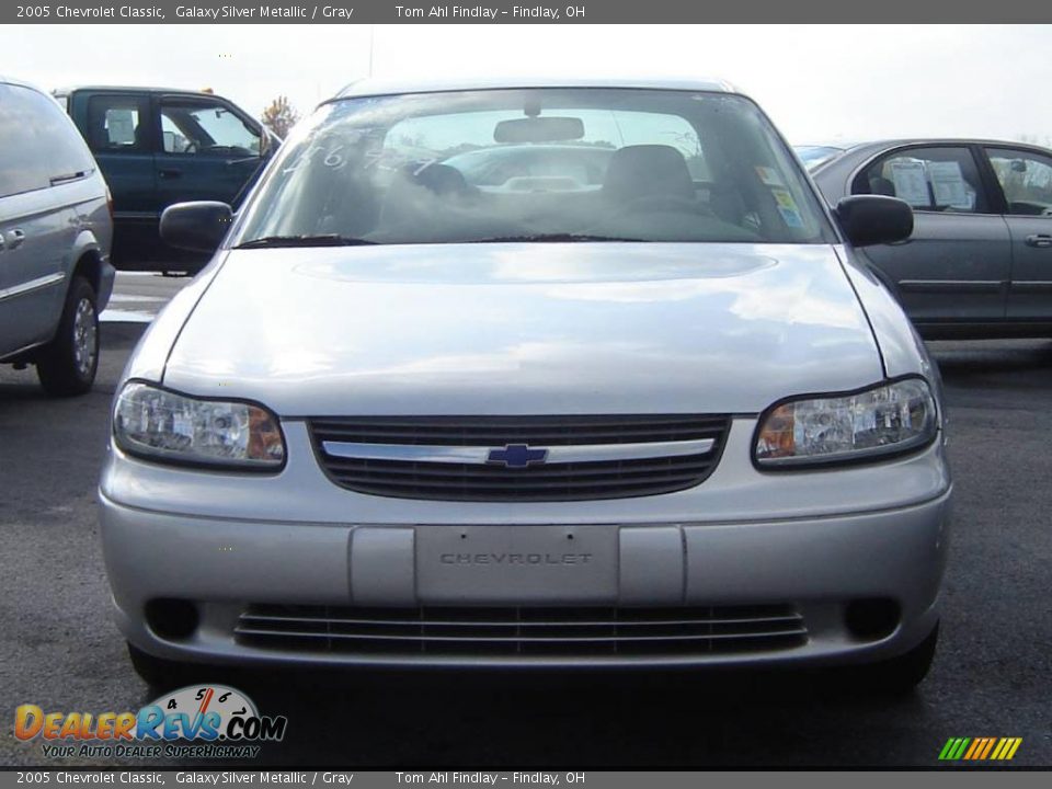 2005 Chevrolet Classic Galaxy Silver Metallic / Gray Photo #2