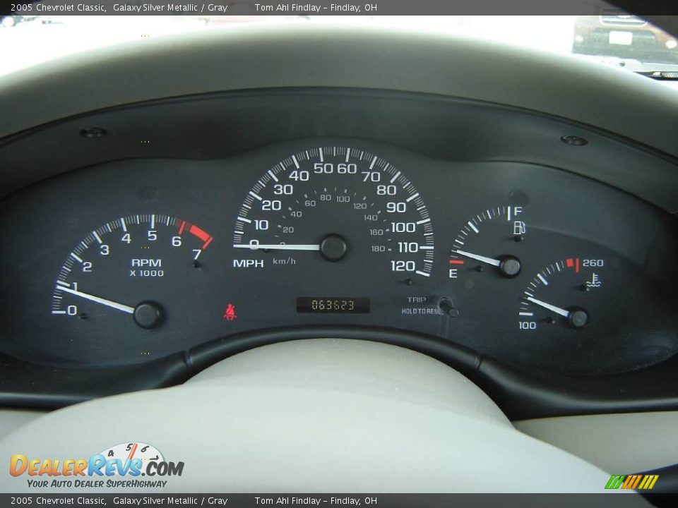 2005 Chevrolet Classic Galaxy Silver Metallic / Gray Photo #11