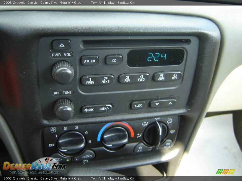 2005 Chevrolet Classic Galaxy Silver Metallic / Gray Photo #14