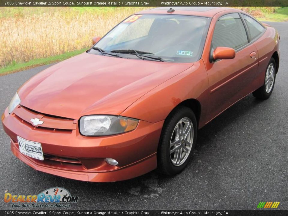 2005 Chevrolet Cavalier LS Sport Coupe Sunburst Orange Metallic / Graphite Gray Photo #3