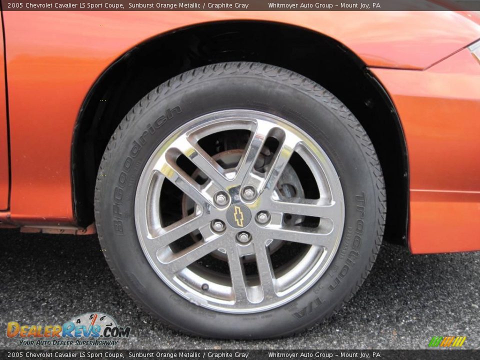 2005 Chevrolet Cavalier LS Sport Coupe Sunburst Orange Metallic / Graphite Gray Photo #4
