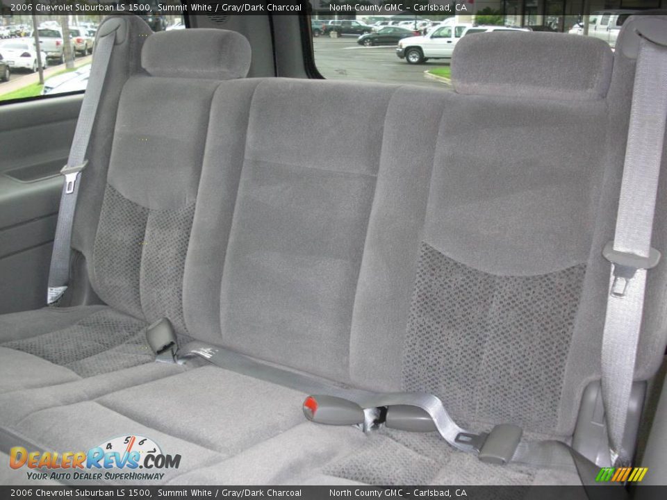 2006 Chevrolet Suburban LS 1500 Summit White / Gray/Dark Charcoal Photo #29